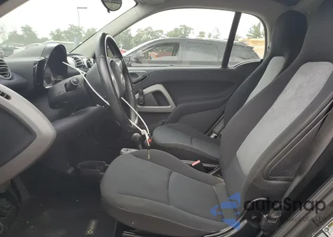 2015 Smart Fortwo Pure из США, поврежденный, VIN WMEEJ3BA3FK814636